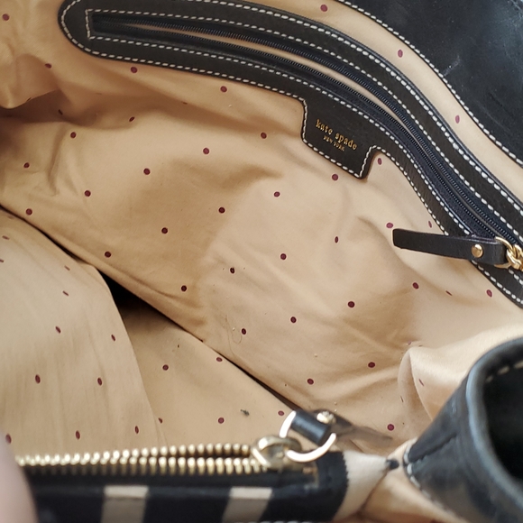 Kate Spade Black and Cream Horizontal Multi Pocketed Tote Purse Bag w Charm - Picture 7 of 9